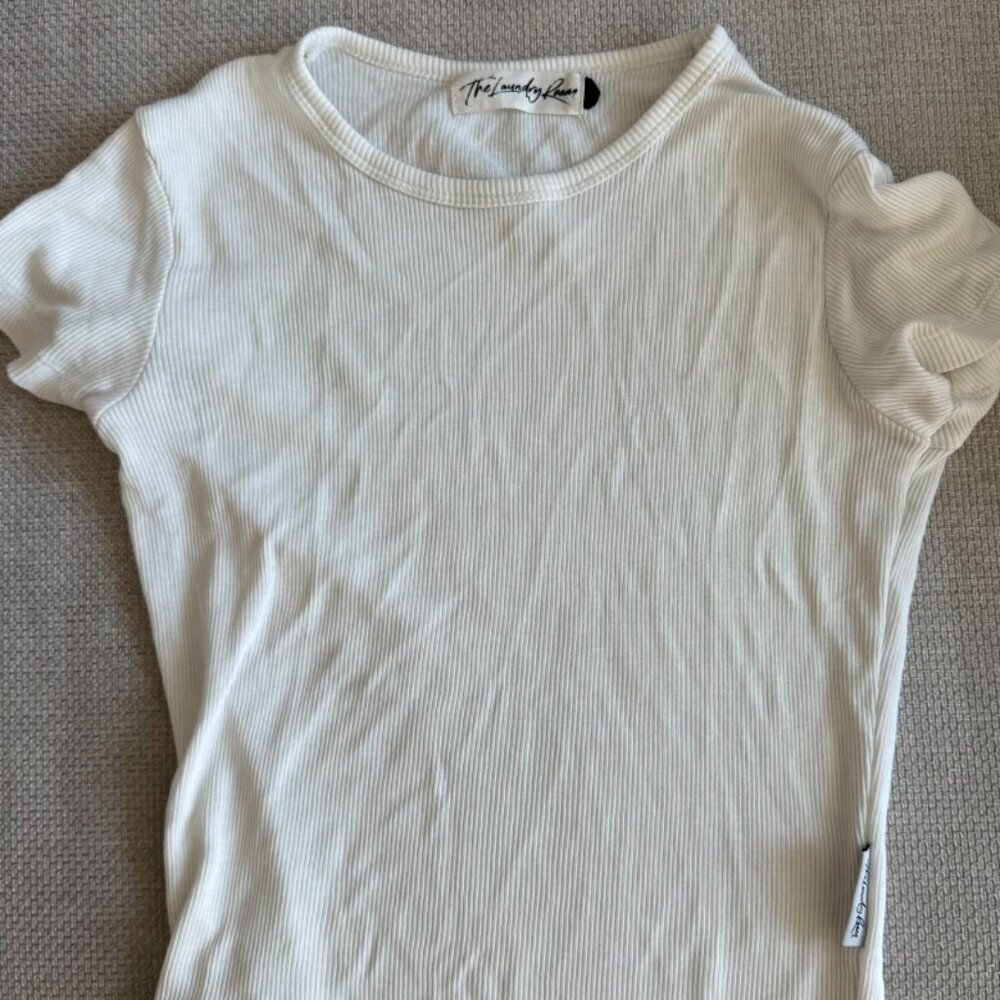 *great condition - the laundry room t shirt - Xs*